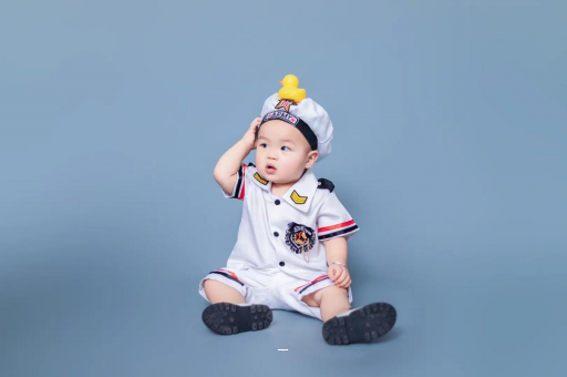 舞钢宝宝老摇头怎么回事 舞钢宝宝老摇头怎么回事